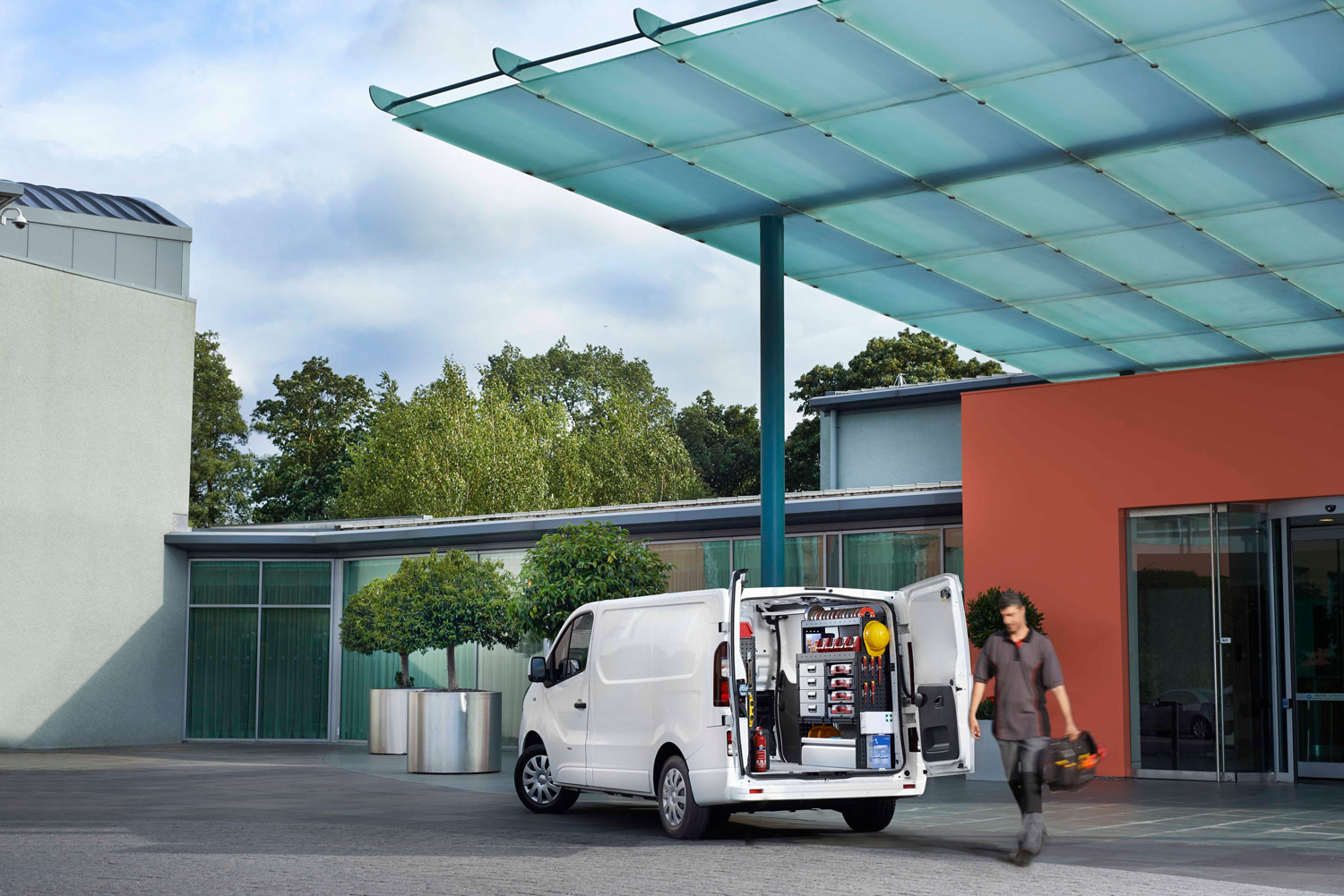 Kirvesmiehen auto Modul-System kalusteilla